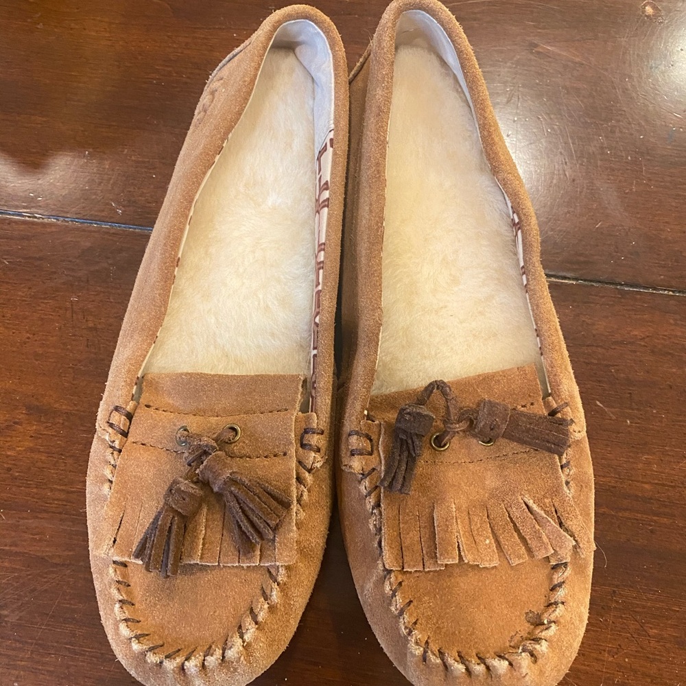 UEC Ugg slippers size 7